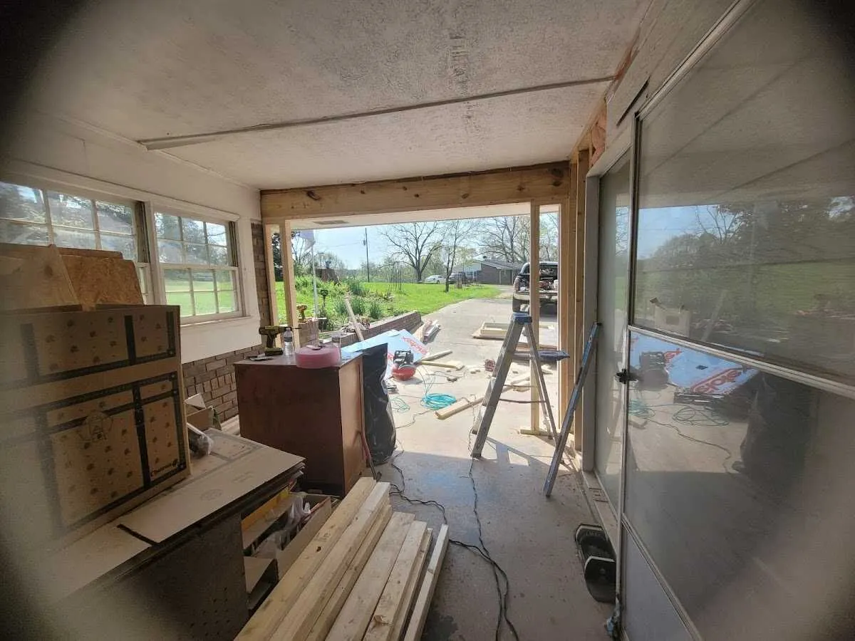 Air movers and dehumidifier for Drying & Dehumidification in Molalla